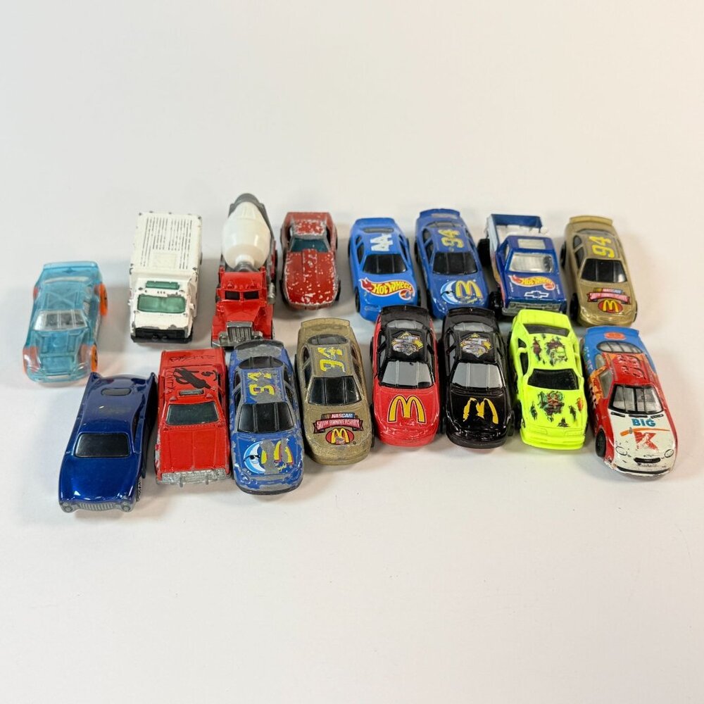 Vintage Lot of 16 Hot Wheels Diecast Assorted Toy Cars 1:64 scale